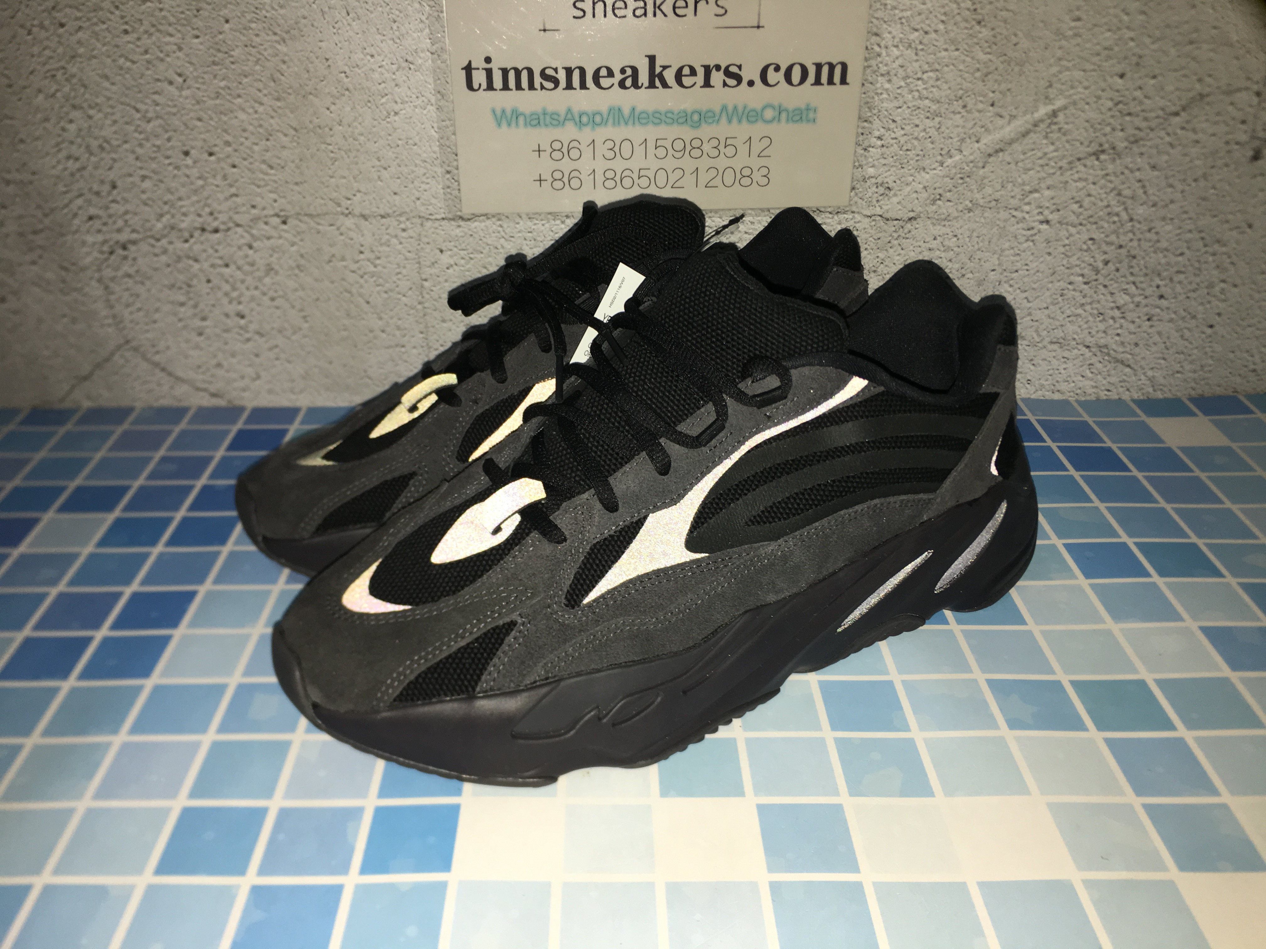 Yeezy Boost 700 V2 Vanta FU6684